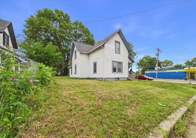 Photo 2 of Single family home for sale at 701 Montague St, Rockford, IL 61102 | MLS# 12747309 | Listing updated on 2026-09-12