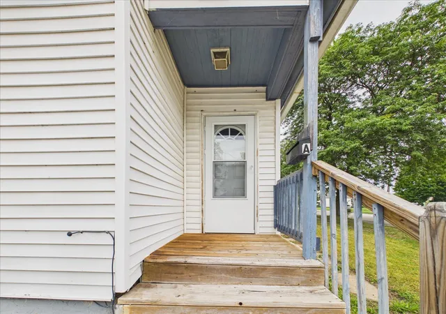 Photo 4 of Single family home for sale at 701 Montague St, Rockford, IL 61102 | MLS# 12747309 | Listing updated on 2026-09-12