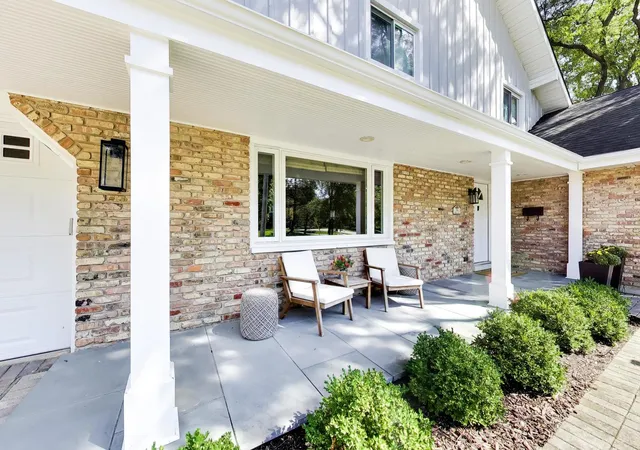 Photo 2 of Single family home for sale at 101 N Clay St, Hinsdale, IL 60521 | MLS# 12747318 | Listing updated on 2026-09-22
