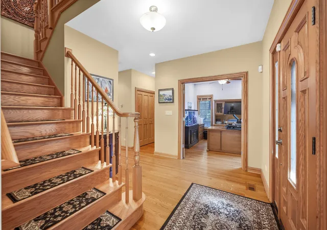 Photo 3 of Single family home for sale at 708 S Lincoln Ave, Park Ridge, IL 60068 | MLS# 12747343 | Listing updated on 2026-09-23