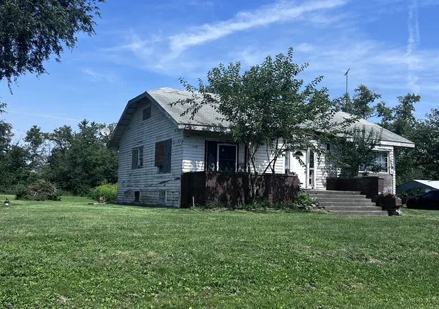 Photo 3 of Sale Pending at 211 W 1st Street S, Clarence, IL 60960 | MLS# 12747357 | Listing updated on 2026-09-02
