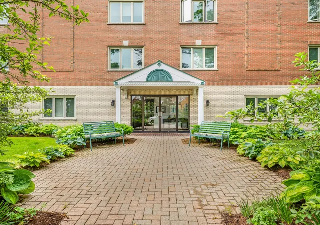 Photo 3 of Condo for sale at 6800 N Harlem Ave #501, Chicago, IL 60631 | MLS# 12747387 | Listing updated on 2026-09-24