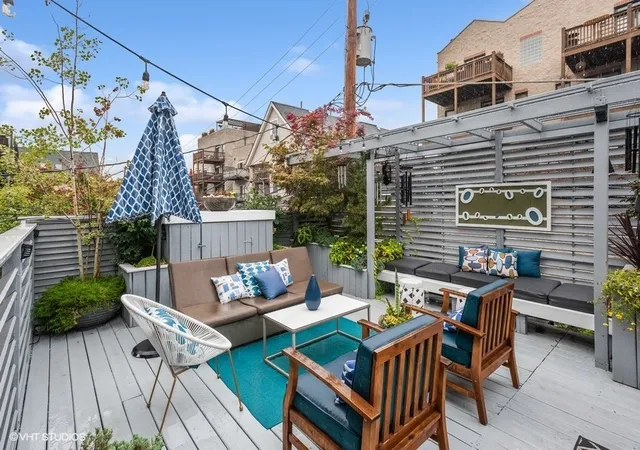 Listing Photo 5 - Condo for sale in building located at 857 W Roscoe St, Chicago, IL 60657 - Unit #2