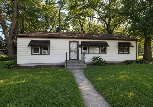Photo 1 of Single family home for sale at 1819 167th Street, Hazel Crest, IL 60429 | MLS# 12747402 | Listing updated on 2026-09-24