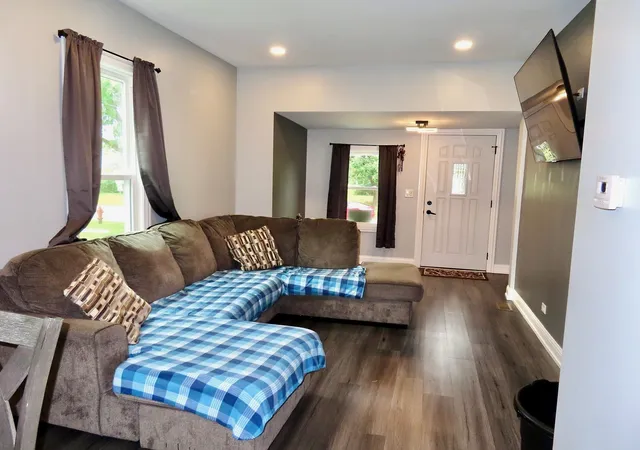 Photo 2 of Single family home for sale at 714 S Joliet St, Joliet, IL 60436 | MLS# 12747406 | Listing updated on 2026-09-24