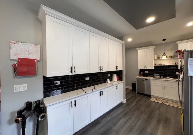 Photo 4 of Single family home for sale at 714 S Joliet St, Joliet, IL 60436 | MLS# 12747406 | Listing updated on 2026-09-24