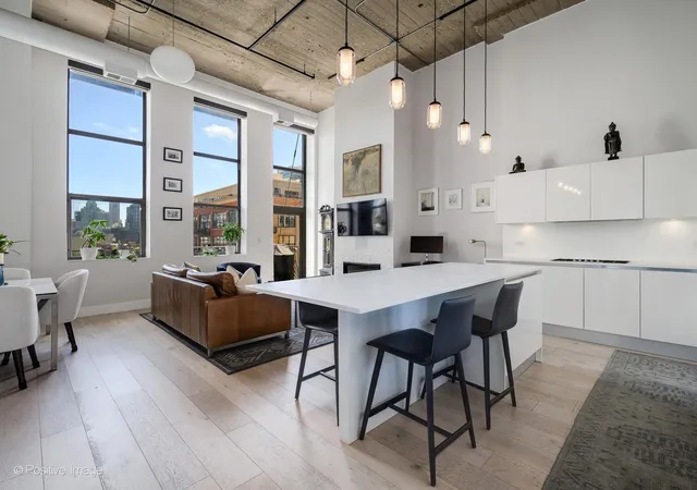 Photo 2 of Condo for sale at 758 N Larrabee St #523, Chicago, IL 60654 | MLS# 12747408 | Listing updated on 2026-09-14