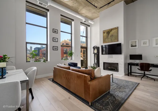 Photo 3 of Condo for sale at 758 N Larrabee St #523, Chicago, IL 60654 | MLS# 12747408 | Listing updated on 2026-09-14