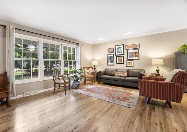 Photo 4 of Single family home for sale at 3820 Saratoga Ave, Downers Grove, IL 60515 | MLS# 12747413 | Listing updated on 2026-09-16
