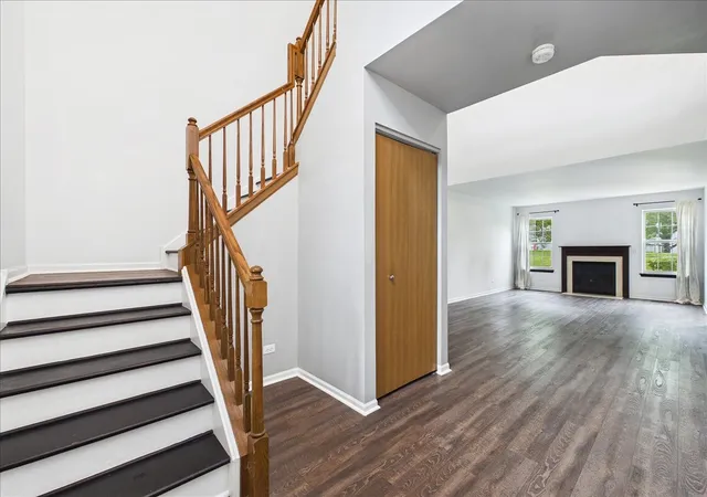 Photo 3 of Condo for sale at 472 Heather Ct #40-C2-472, Lindenhurst, IL 60046 | MLS# 12747422 | Listing updated on 2026-09-15