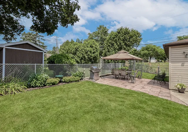Photo 4 of Single family home for sale at 707 Houston St, Lemont, IL 60439 | MLS# 12747450 | Listing updated on 2026-09-05