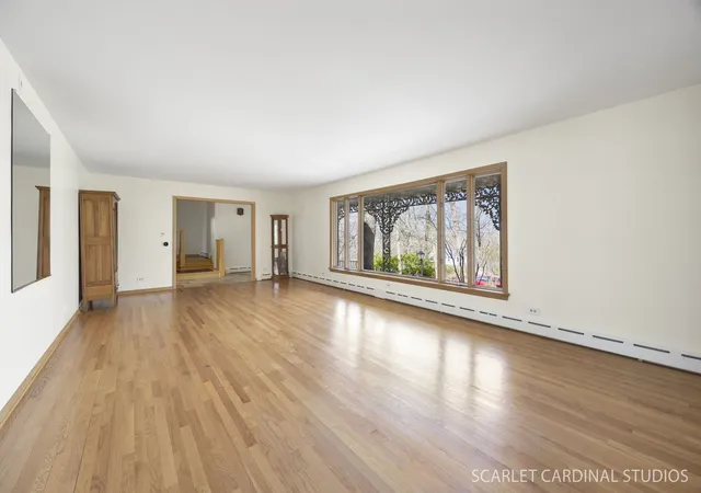 Photo 4 of Single family home for sale at 501 Glenwood Trl, Elgin, IL 60120 | MLS# 12747473 | Listing updated on 2026-09-16