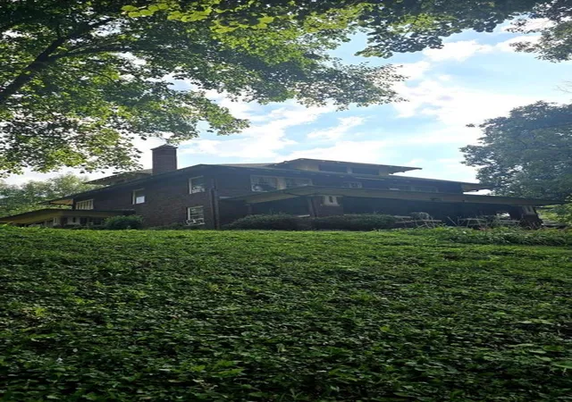 Photo 3 of Single family home for sale at 600 Buell Ave, Joliet, IL 60435 | MLS# 12747486 | Listing updated on 2026-10-02