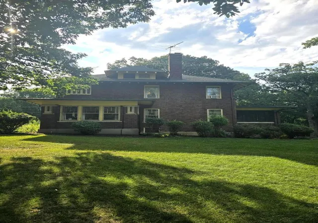 Photo 3 of Single family home for sale at 600 Buell Ave, Joliet, IL 60435 | MLS# 12747486 | Listing updated on 2026-10-02
