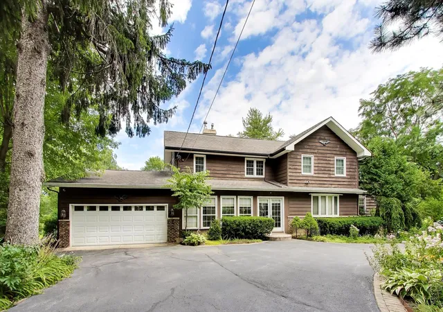 Photo 2 of Single family home for sale at 6712 Diamond Lake Rd, Long Grove, IL 60047 | MLS# 12747490 | Listing updated on 2026-09-06