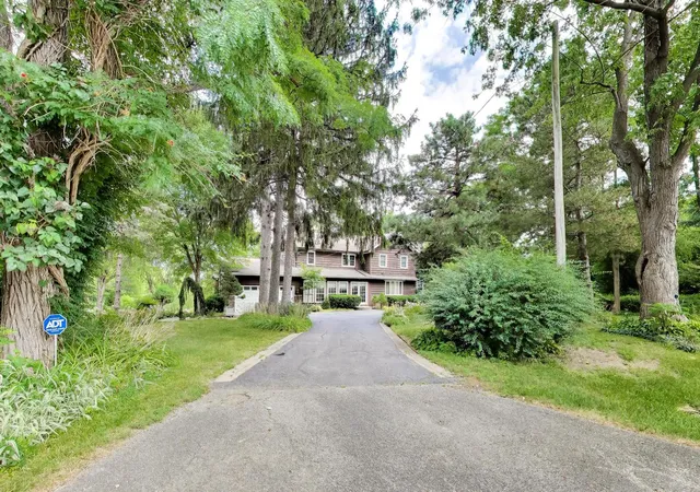 Photo 4 of Single family home for sale at 6712 Diamond Lake Rd, Long Grove, IL 60047 | MLS# 12747490 | Listing updated on 2026-09-06