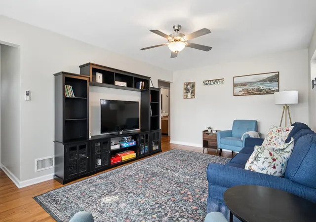 Photo 3 of Single family home for sale at 1430 Homestead Rd, La Grange Park, IL 60526 | MLS# 12747508 | Listing updated on 2026-09-23