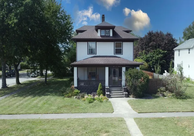 Single family home for sale at 301 N 3rd Street, Watseka, IL 60970 | MLS# 12747543