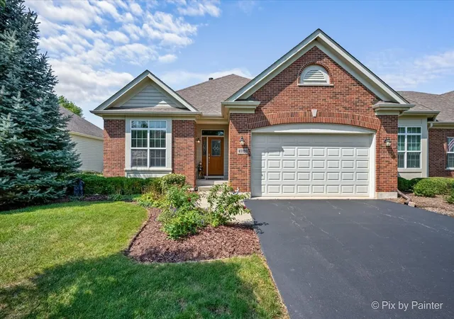 Photo 2 of Townhouse for sale at 4780 Coyote Lakes Cir, Lake In The Hills, IL 60156 | MLS# 12747545 | Listing updated on 2026-09-15