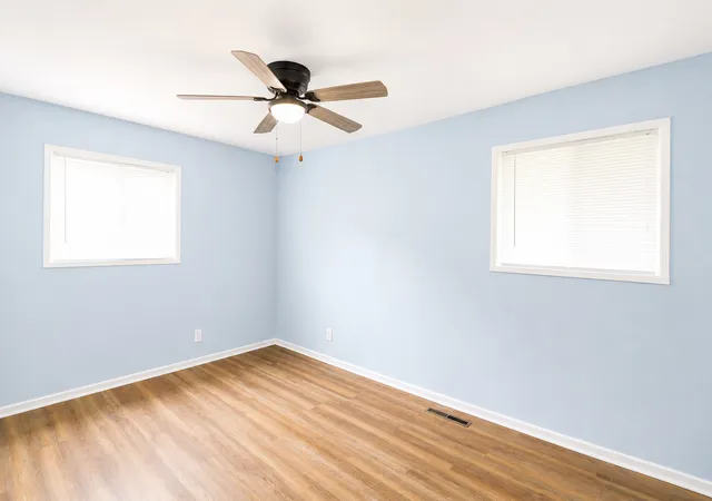 Photo 4 of Single family home for sale at 113 Fairview Ln, Streamwood, IL 60107 | MLS# 12747554 | Listing updated on 2026-09-06