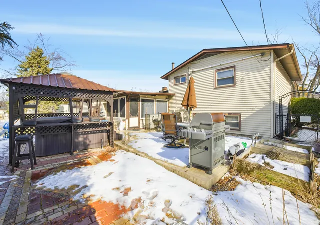 Photo 3 of Single family home for sale at 7388 Coventry Ln, Hanover Park, IL 60133 | MLS# 12747580 | Listing updated on 2026-09-18