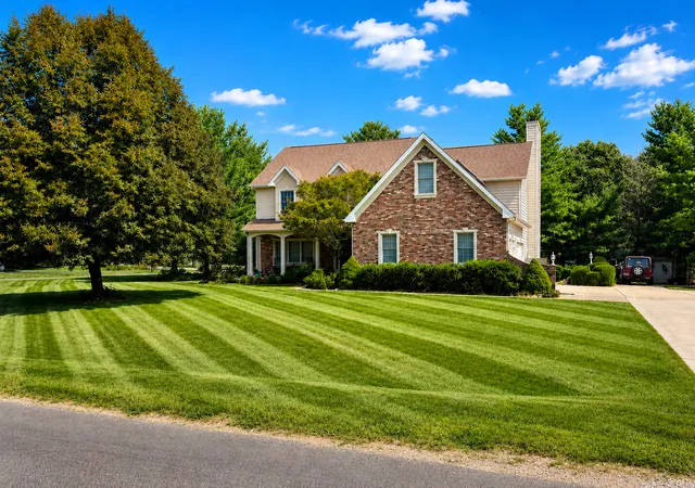 Photo 1 of Single family home for sale at 8653 Oakmont Rd, Bloomington, IL 61705 | MLS# 12747596 | Listing updated on 2026-10-22