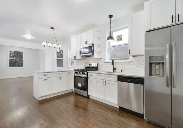 Listing Photo 5 - Condo for sale in building located at 412 S 12th Ave, Maywood, IL 60153