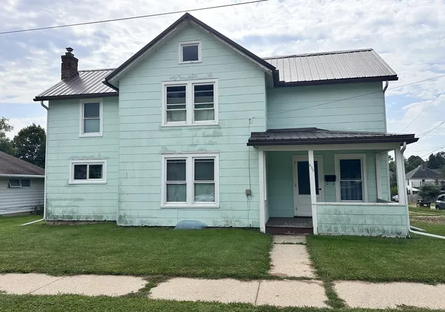 Photo 1 of Single family home for sale at 639 W Ordway St, Freeport, IL 61032 | MLS# 12747637 | Listing updated on 2026-09-23