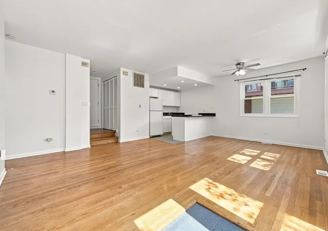 Photo 2 of Condo for sale at 1730 W Terra Cotta Pl #A, Chicago, IL 60614 | MLS# 12747687 | Listing updated on 2026-09-14
