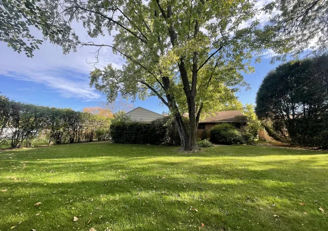 Photo 20 of Single family home for sale at 1028 Midway Rd, Northbrook, IL 60062 | MLS# 12747703 | Listing updated on 2026-10-21