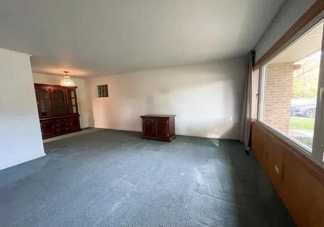 Photo 2 of Single family home for sale at 1028 Midway Rd, Northbrook, IL 60062 | MLS# 12747703 | Listing updated on 2026-10-21