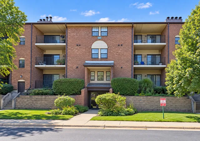 Photo 1 of Condo for sale at 720 Weidner Rd #300, Buffalo Grove, IL 60089 | MLS# 12747712 | Listing updated on 2026-09-16