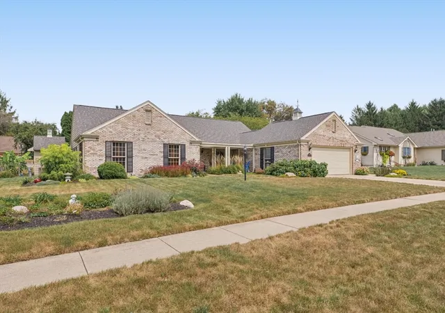 Photo 3 of Sale Pending at 1308 Weathervane Dr, Champaign, IL 61821 | MLS# 12747716 | Listing updated on 2026-09-14