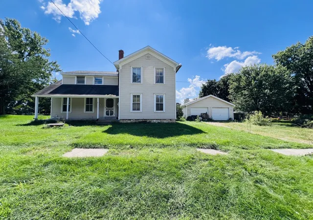 Single family home for sale at 904 Main St, Maple Park, IL 60151 | MLS# 12747730