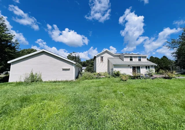 Photo 2 of Single family home for sale at 904 Main St, Maple Park, IL 60151 | MLS# 12747730 | Listing updated on 2026-09-15