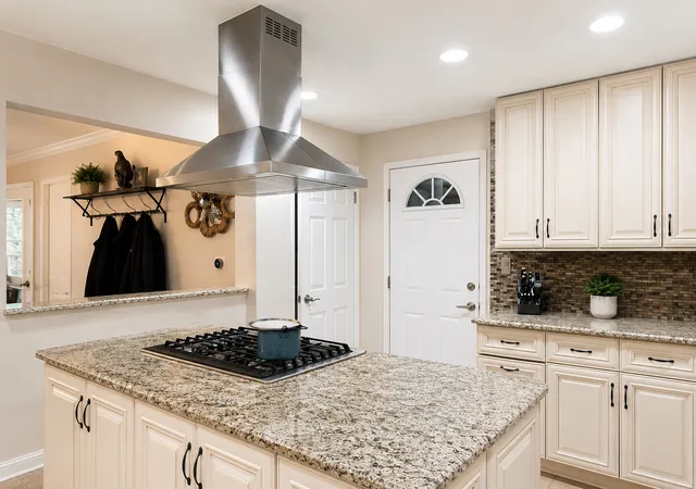 Photo 3 of Single family home for sale at 20 W Division St, Villa Park, IL 60181 | MLS# 12747758 | Listing updated on 2026-09-27