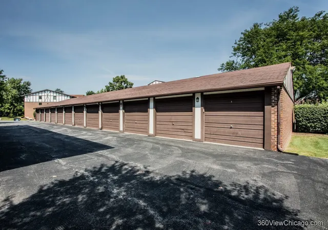 Photo 38 of Condo for sale at 11015 S Theresa Cir #3B, Palos Hills, IL 60465 | MLS# 12747766 | Listing updated on 2026-09-12