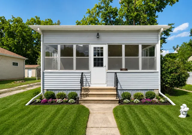 Photo 1 of Single family home for sale at 107 E Prairie St, Plano, IL 60545 | MLS# 12747778 | Listing updated on 2026-09-15