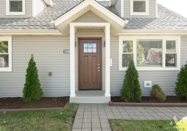 Photo 3 of Single family home for sale at 7317 W 114th Street, Worth, IL 60482 | MLS# 12747781 | Listing updated on 2026-10-06