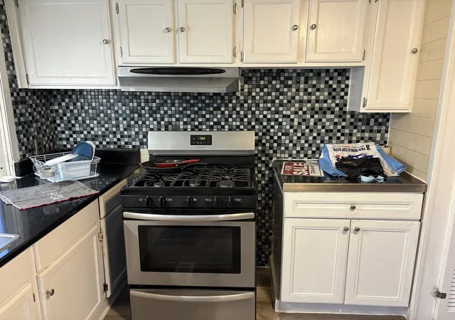 Photo 4 of Manufactured home for sale at 1422 N 43rd Avenue, Stone Park, IL 60165 | MLS# 12747794 | Listing updated on 2026-09-26