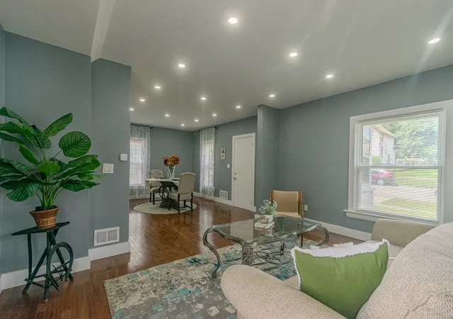 Photo 4 of Single family home for sale at 1635 5th Avenue, Rockford, IL 61104 | MLS# 12747805 | Listing updated on 2026-09-05