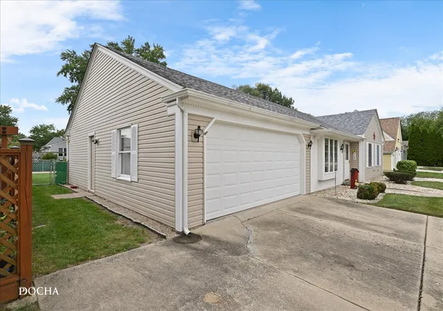 Photo 2 of Single family home for sale at 103 Fernwood Rd, Montgomery, IL 60538 | MLS# 12747810 | Listing updated on 2026-09-22