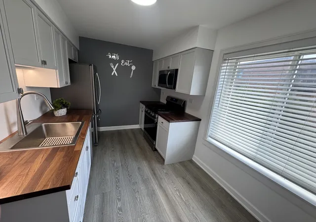 Photo 3 of Condo for sale at 263 S Clubhouse Dr #312, Palatine, IL 60074 | MLS# 12747818 | Listing updated on 2026-09-06