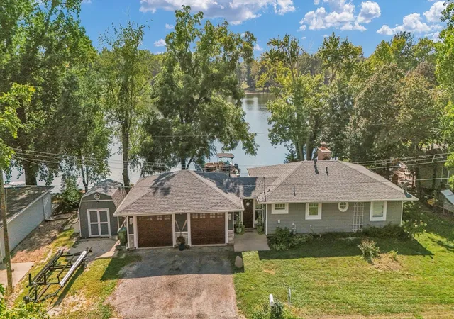 Photo 2 of Sale Pending at 1513 W Point Dr, Mahomet, IL 61853 | MLS# 12747825 | Listing updated on 2026-10-03
