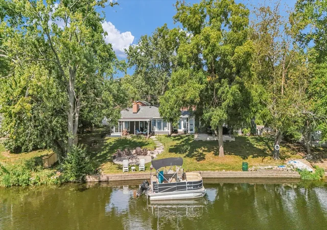 Photo 3 of Sale Pending at 1513 W Point Dr, Mahomet, IL 61853 | MLS# 12747825 | Listing updated on 2026-10-03