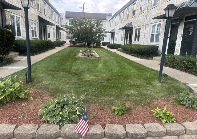 Photo 2 of Sale Pending at 1762 W 95th Place, Chicago, IL 60643 | MLS# 12747831 | Listing updated on 2026-09-12