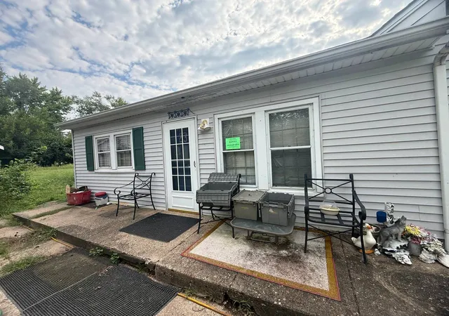 Photo 1 of Single family home for sale at 1507 Chestnut St, Pekin, IL 61554 | MLS# 12747855 | Listing updated on 2026-09-06