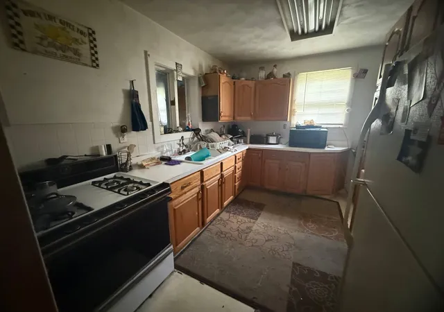 Photo 3 of Single family home for sale at 1507 Chestnut St, Pekin, IL 61554 | MLS# 12747855 | Listing updated on 2026-09-06