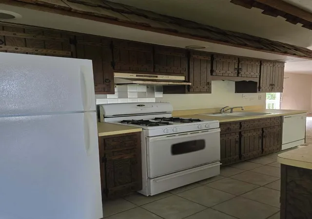 Photo 4 of Single family home for sale at 1213 Brentwood Pl, Joliet, IL 60435 | MLS# 12747865 | Listing updated on 2026-09-06