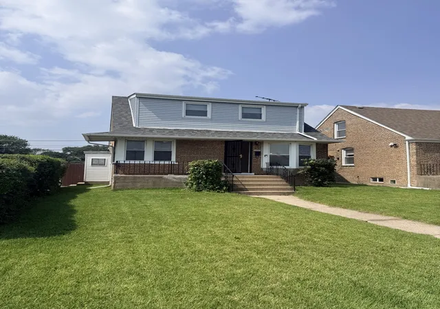 Photo 2 of Single family home for sale at 11056 S State Line Rd, Chicago, IL 60617 | MLS# 12747869 | Listing updated on 2026-09-06